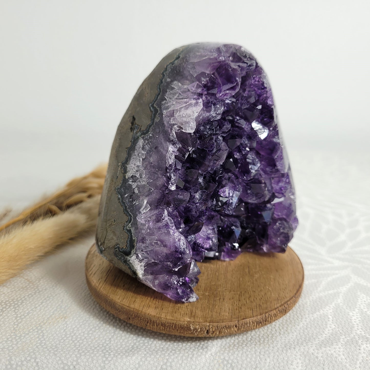 Amethyst Kristalldruse 9,7x9,2cm, 873g