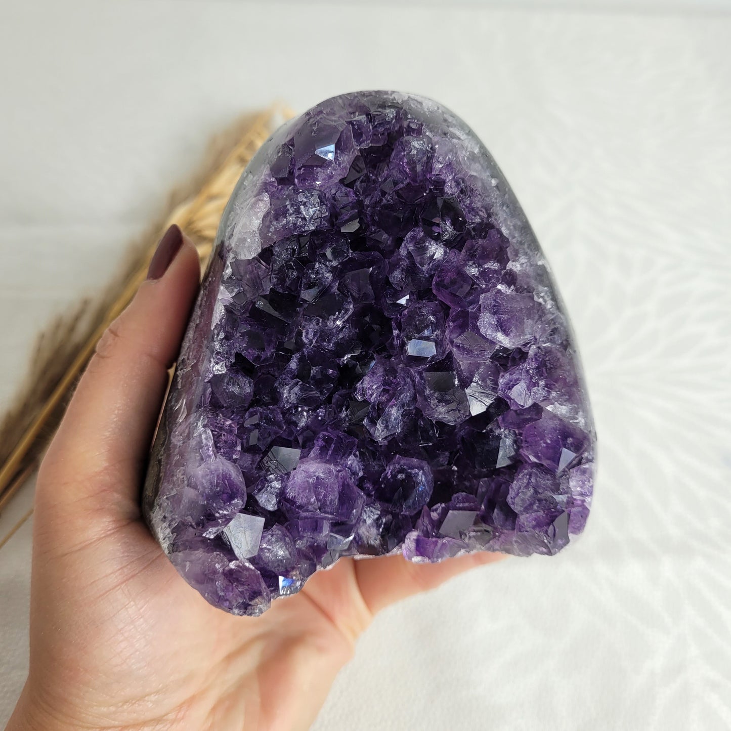 Amethyst Kristalldruse 9,7x9,2cm, 873g
