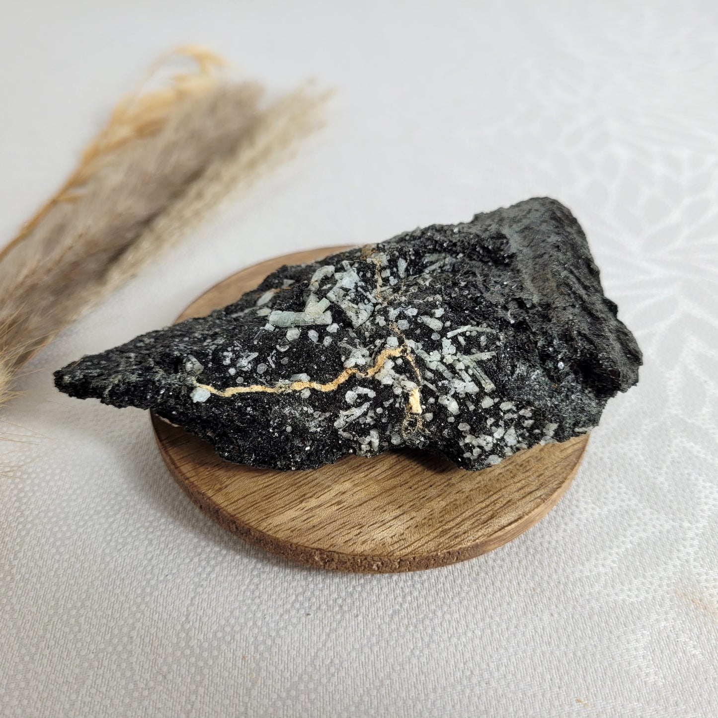 Beryll Kristalle auf Glimmerschiefer alpine Mineralien