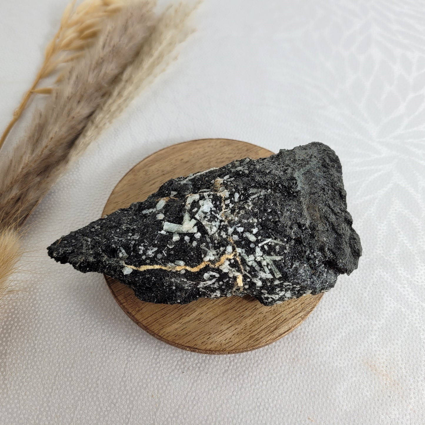 Beryll Kristalle auf Glimmerschiefer alpine MIneralien