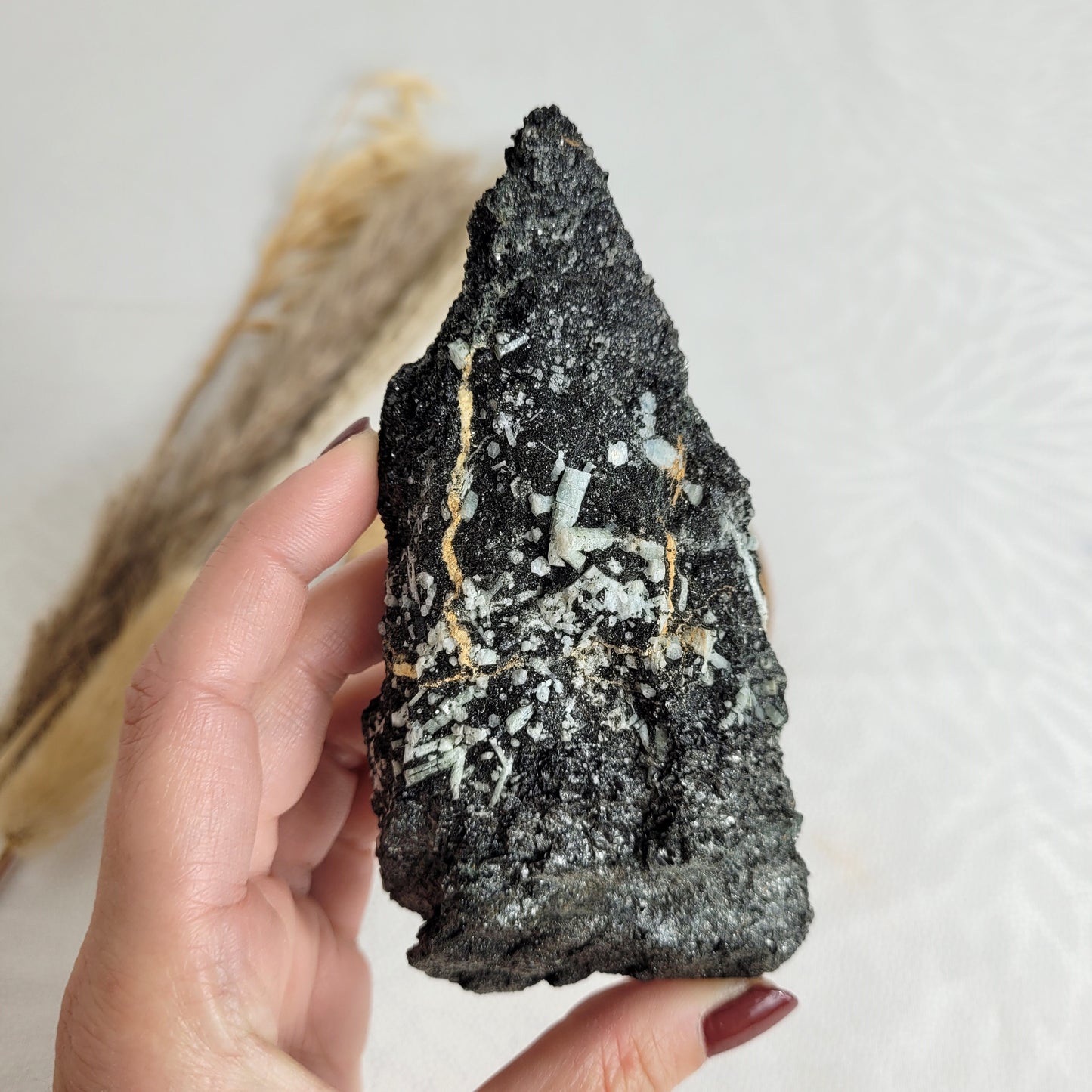 Beryll Kristalle auf Glimmerschiefer alpine MIneralien