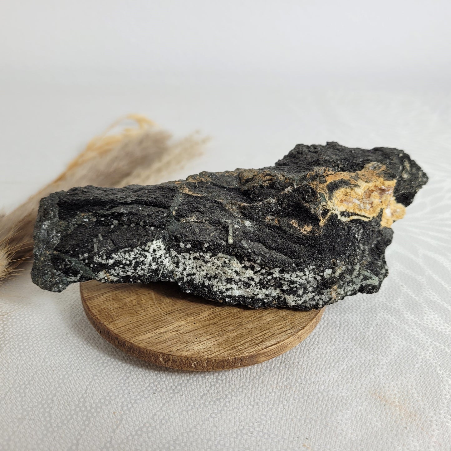 Beryll Kristalle auf Glimmerschiefer alpine Mineralien