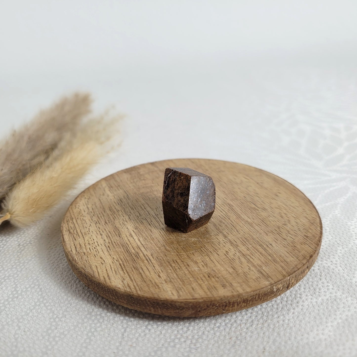 Granat Almandin Kristall Naturform Würfelkristall 2,3x2cm