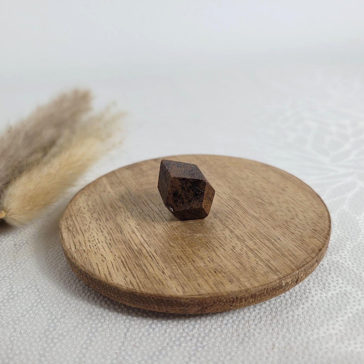 Granat Almandin Kristall Naturform Würfelkristall 2,3x2cm