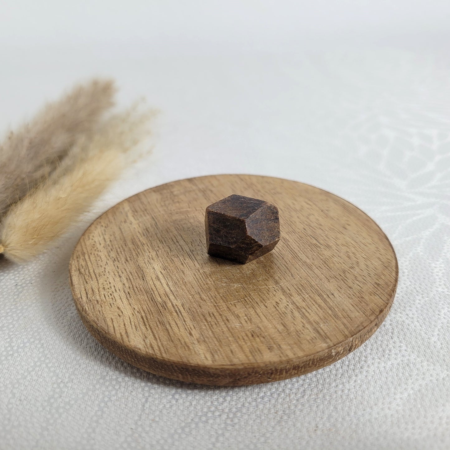 Granat Almandin Kristall Naturform Würfelkristall 2,2x2cm
