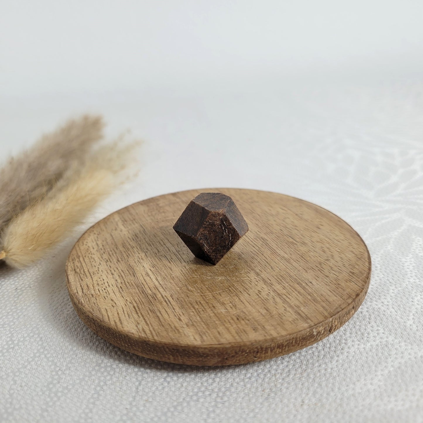 Granat Almandin Kristall Naturform Würfelkristall 2,2x2cm