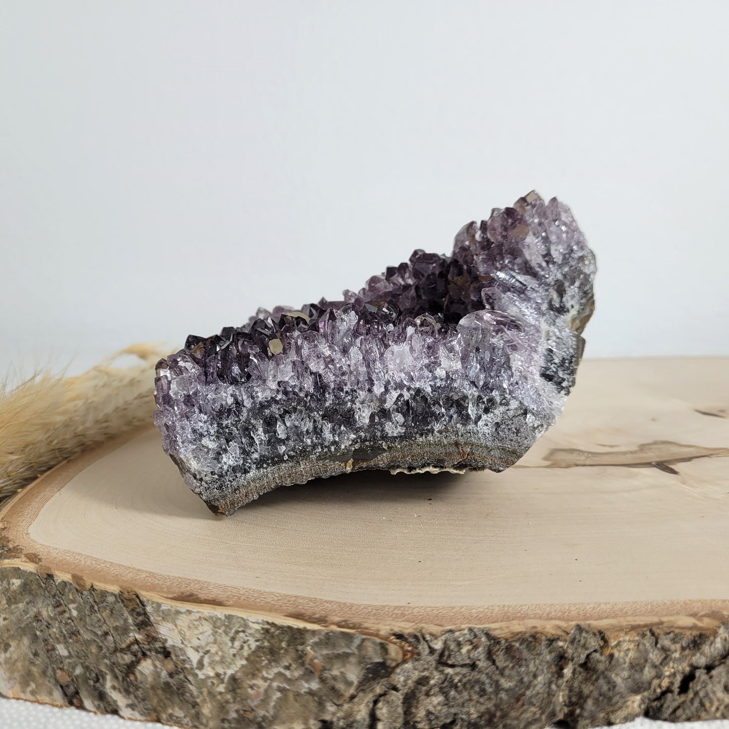 Amethyst Kristalldruse mit Calcit Kristallen 12,4x10,6cm, 776g
