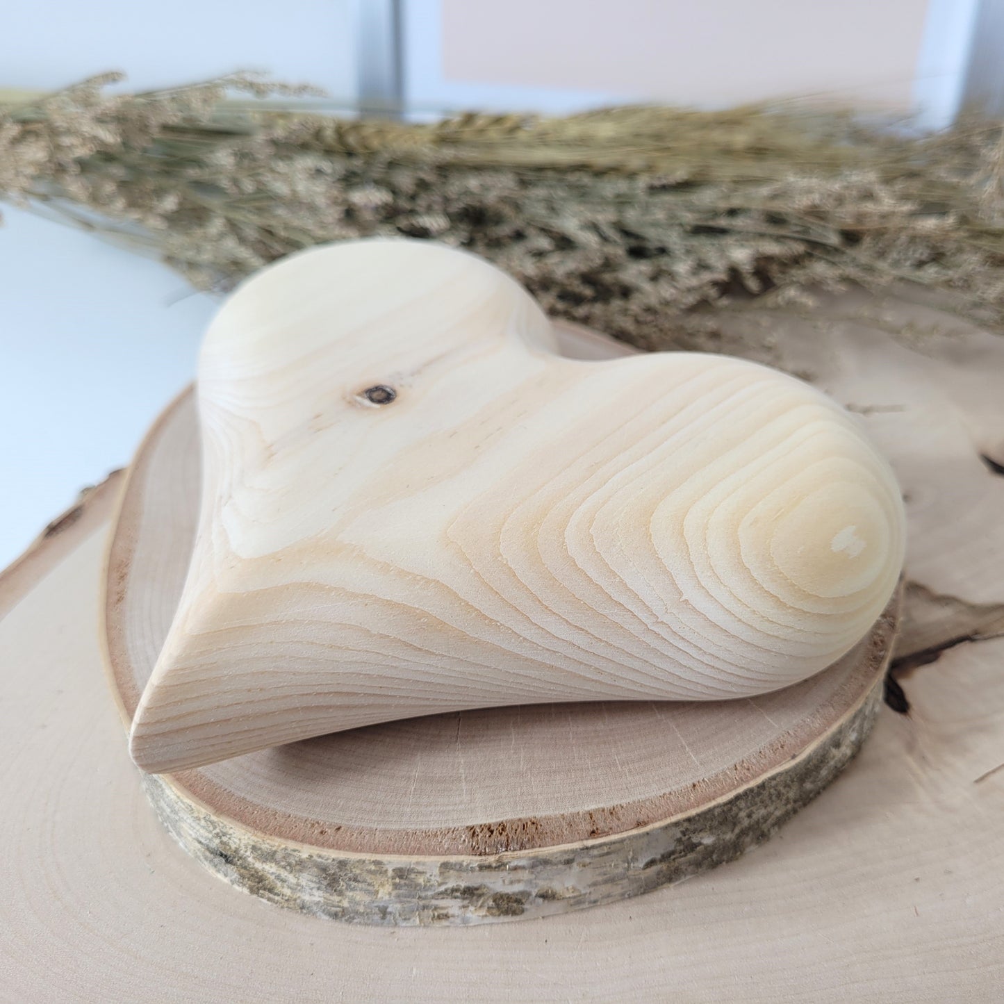 Zirbenholz Herz bauchig, Handschmeichler groß, 13 x 12 cm