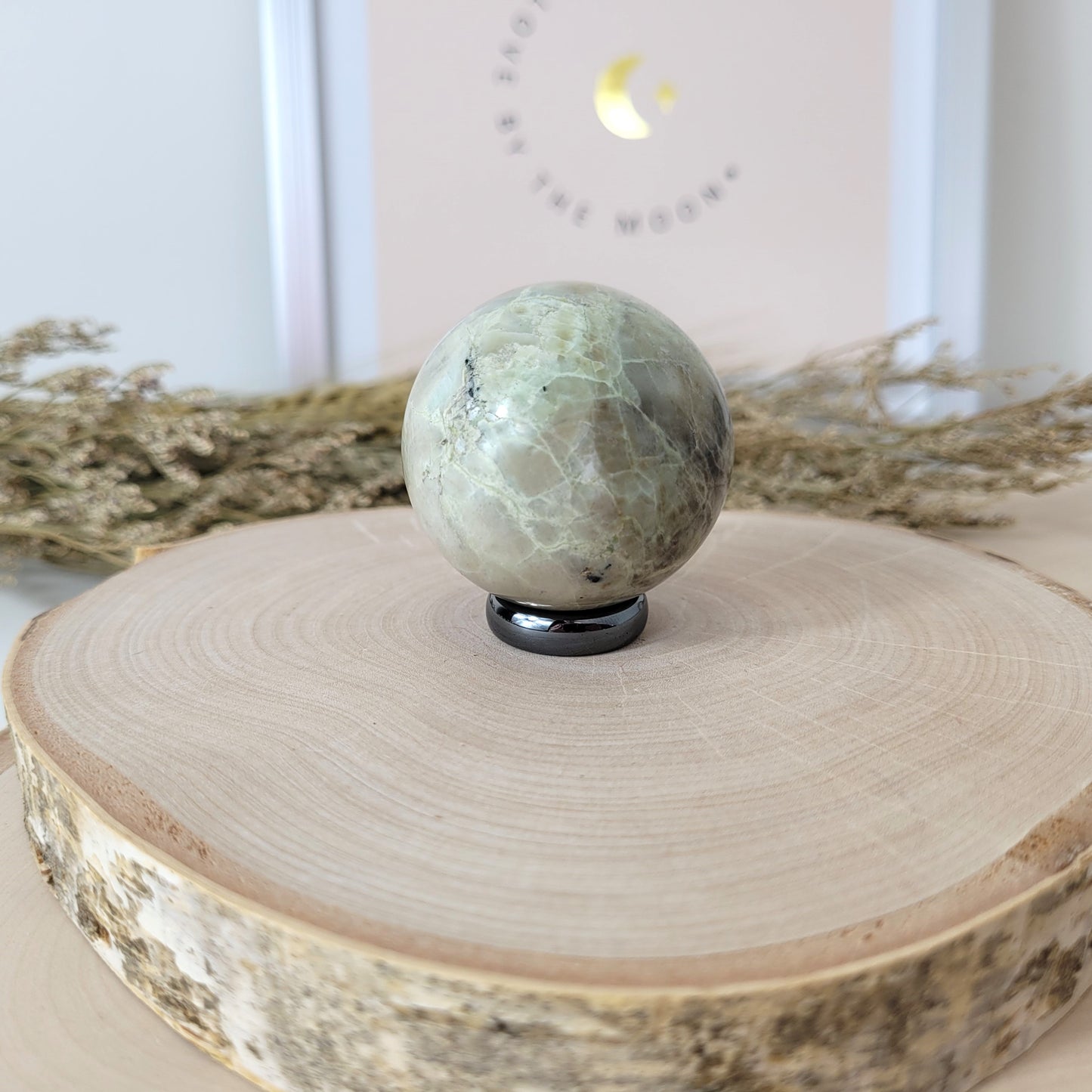 Grüner Mondstein Kugel 4,3cm Durchmesser