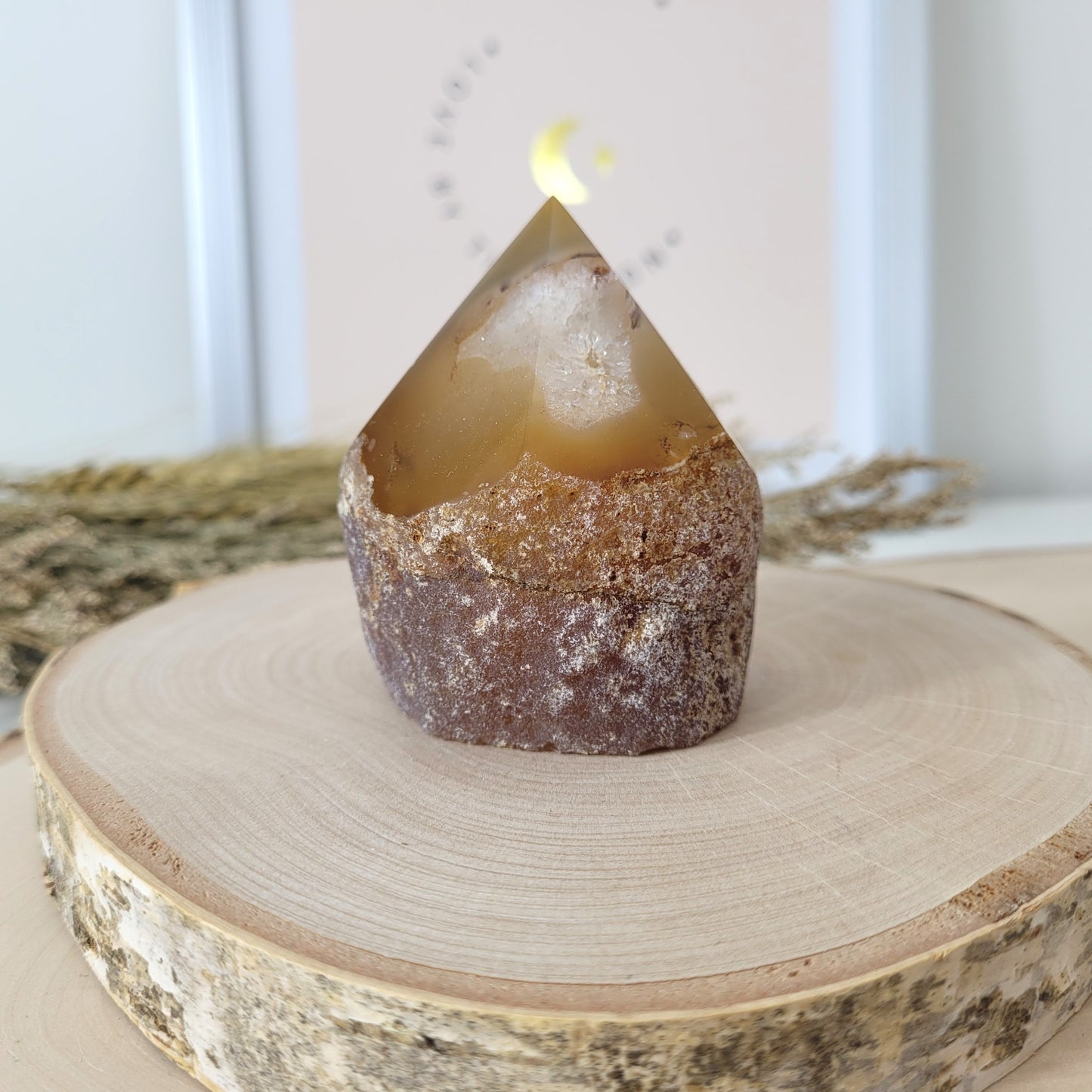 Achat Spitze halb roh / halb poliert 6,5 x 5,7cm, 235g