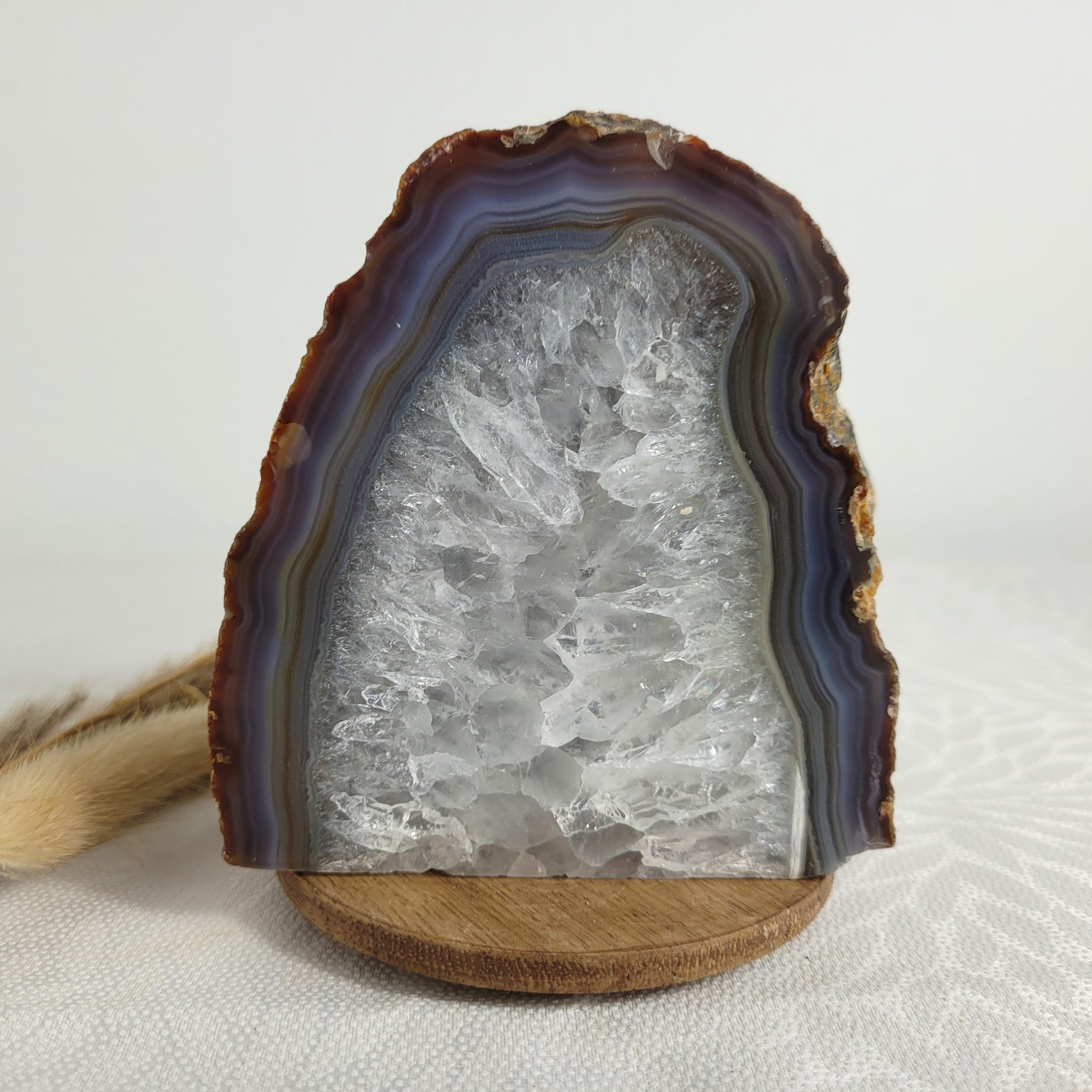 Achat geschliffen Kristalldruse
