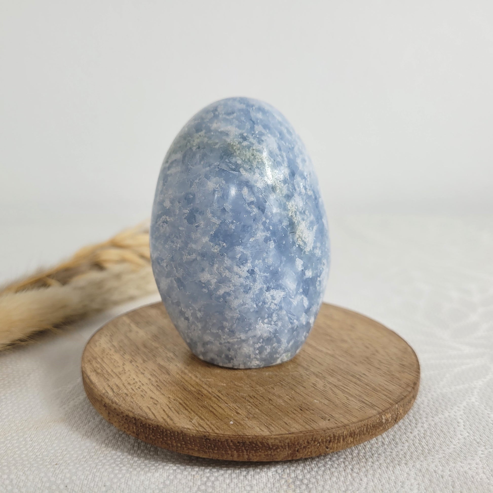 Blauer Calcit Freiform geschliffen