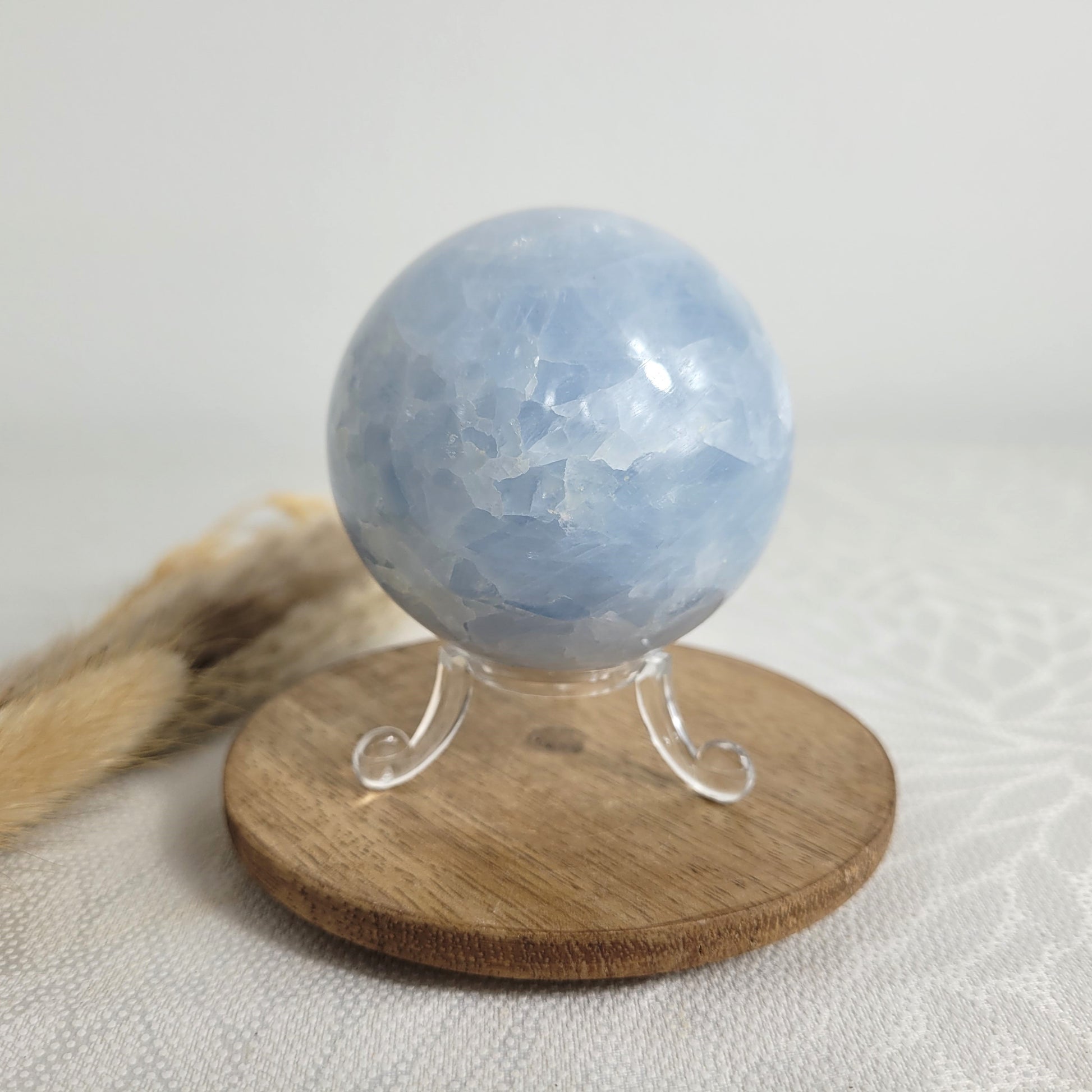 Blauer Calcit Kristallkugel