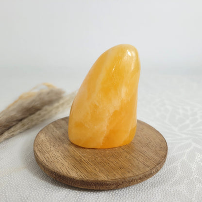 Orangencalcit Freiform