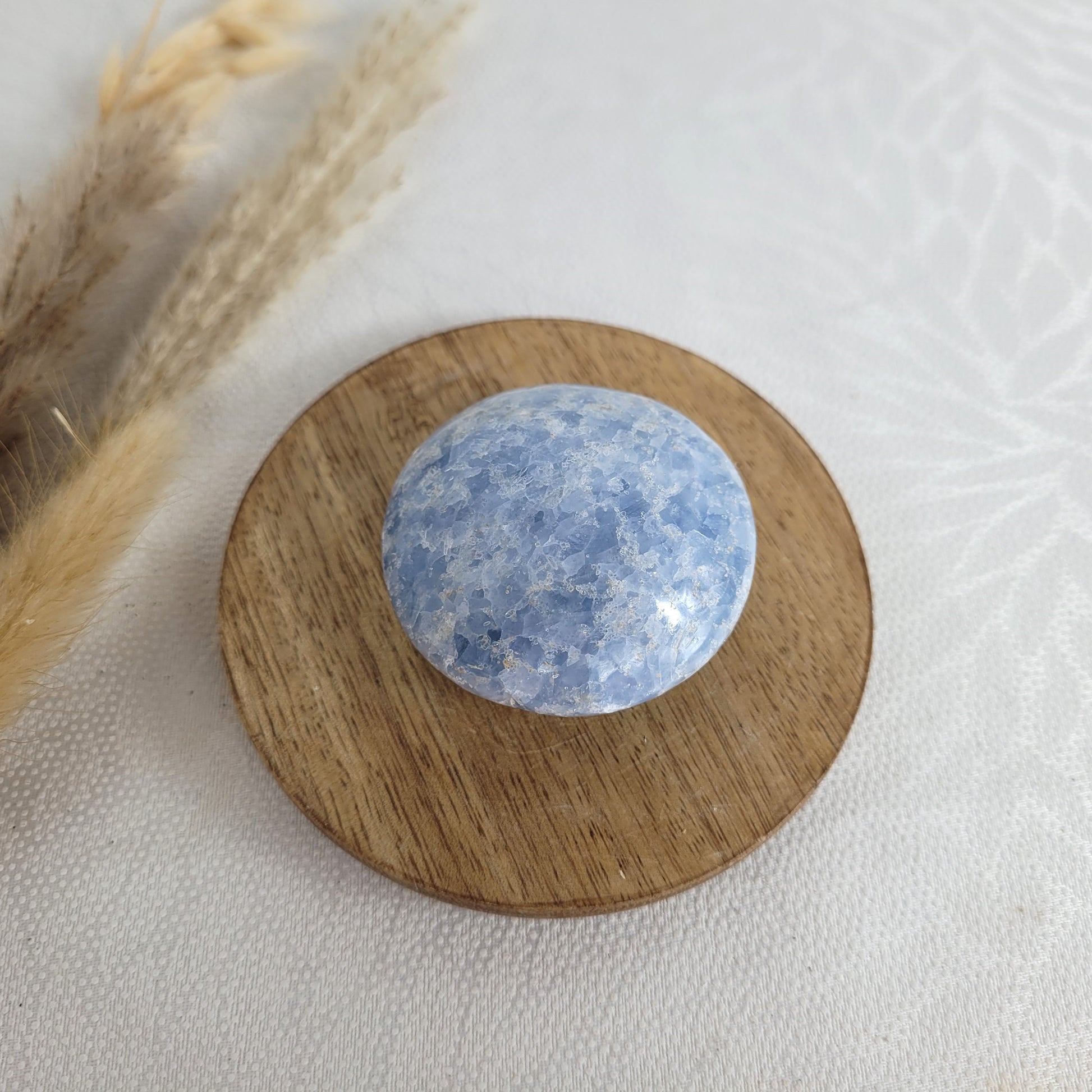 Blauer Calcit Handstein Trommelstein