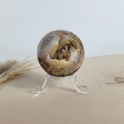 Bergkristall Kugel mit Kristalldruse