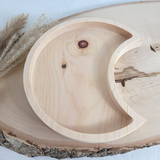 Duftende Zirbenholz Schale Halbmond 18x11cm. Holzdekoration mit Liebe gefertigt aus heimischen Hölzern