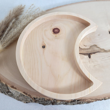 Duftende Zirbenholz Schale Halbmond 18x11cm. Holzdekoration mit Liebe gefertigt aus heimischen Hölzern