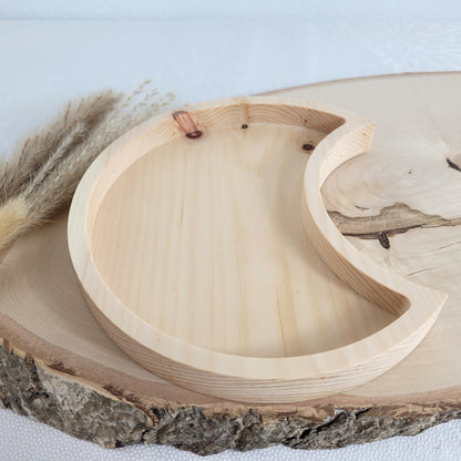 Duftende Zirbenholz Schale Halbmond 18x11cm. Holzdekoration mit Liebe gefertigt aus heimischen Hölzern