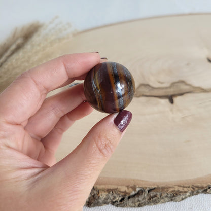 Tigereisen Kugel 3cm Durchmesser inklusive Hämatit Ring zum Aufstellen