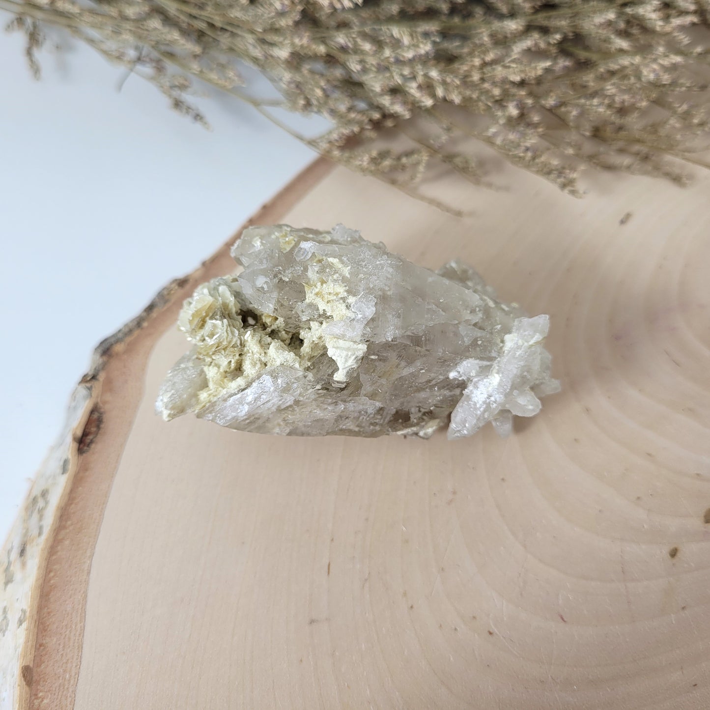Bergkristallstufe mit Muskovit 7,4 x 3,9 cm