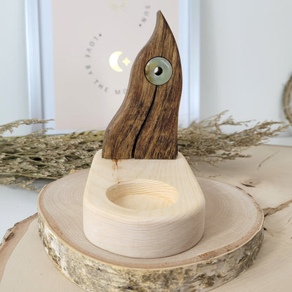 Nussholz "Portalflamme" auf Zirbenholz Sockel Teelichthalter mit Moosachat Donut