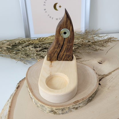 Nussholz "Portalflamme" auf Zirbenholz Sockel Teelichthalter mit Moosachat Donut