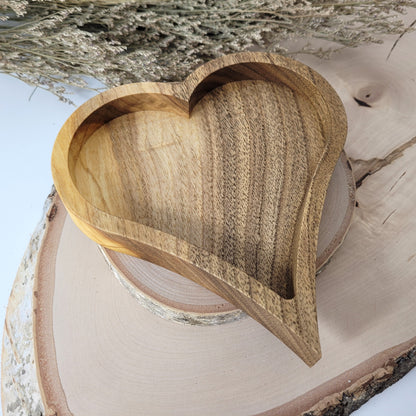 Nussholz Schale Herz 16 x 16 cm