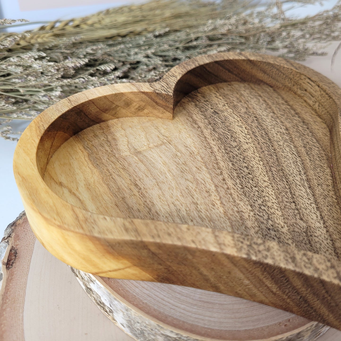 Nussholz Schale Herz 16 x 16 cm