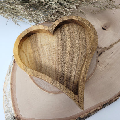 Nussholz Schale Herz 16 x 16 cm