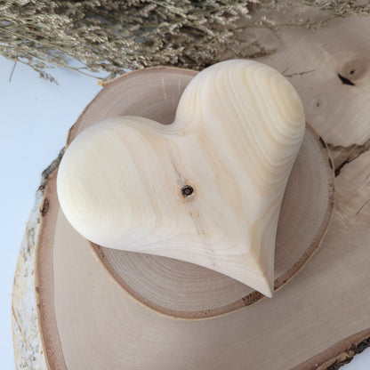 Zirbenholz Herz bauchig, Handschmeichler groß, 13 x 12 cm