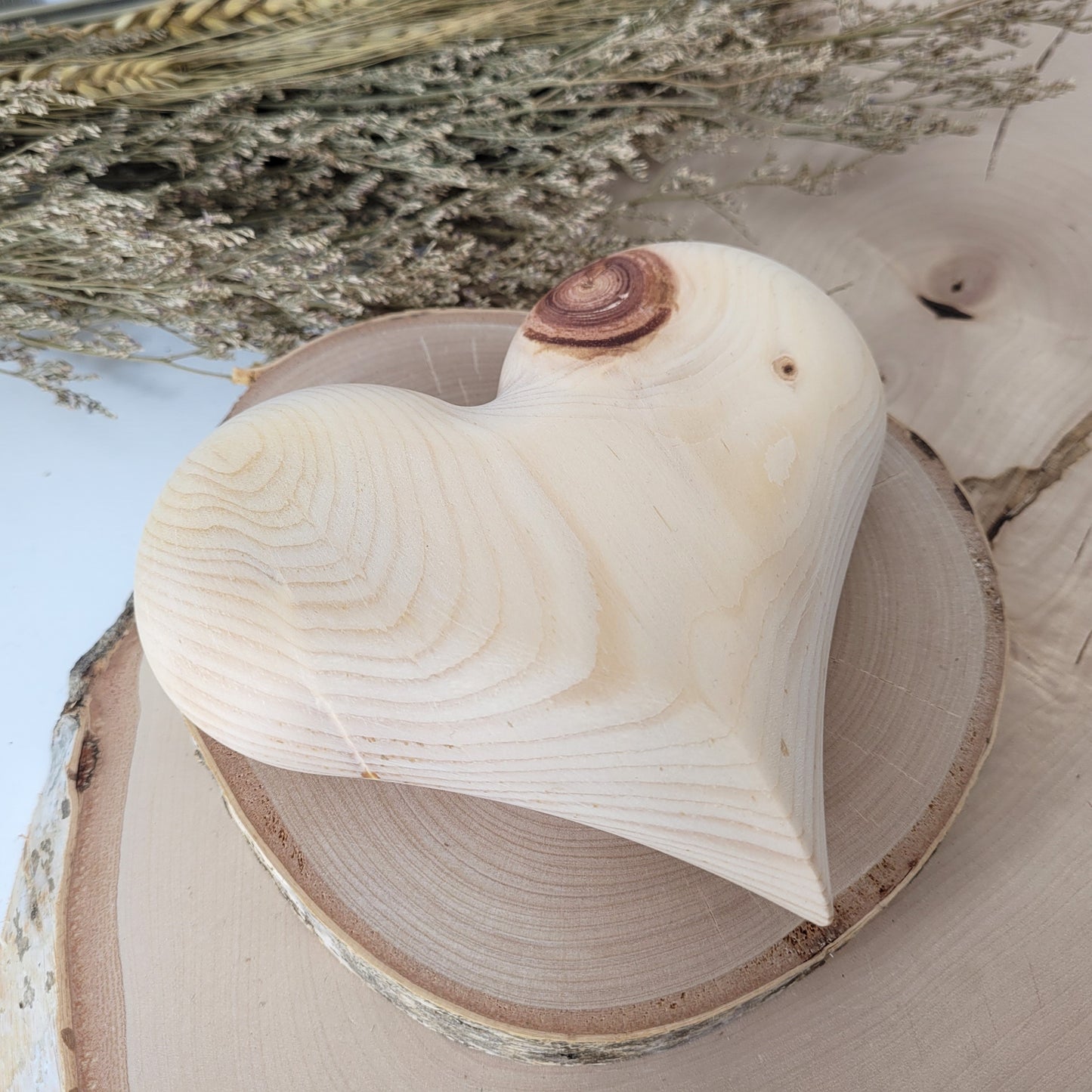 Zirbenholz Herz bauchig, Handschmeichler groß, 13 x 12 cm