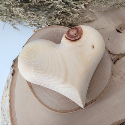 Zirbenholz Herz bauchig, Handschmeichler groß, 13 x 12 cm