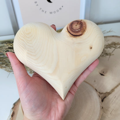 Zirbenholz Herz bauchig, Handschmeichler groß, 13 x 12 cm