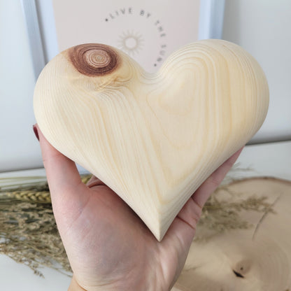 Zirbenholz Herz bauchig, Handschmeichler groß, 13 x 12 cm