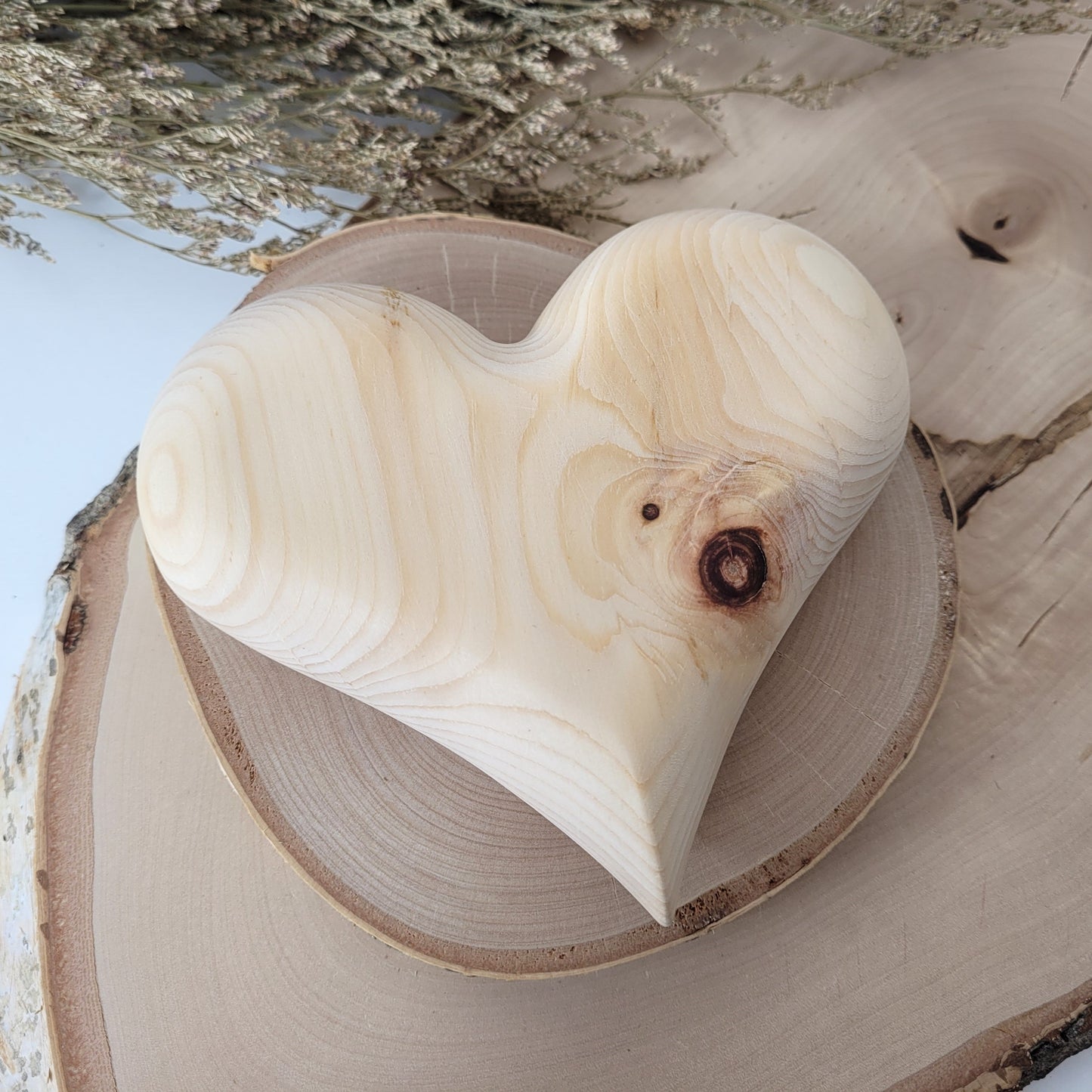 Zirbenholz Herz bauchig, Handschmeichler groß, 13 x 12 cm
