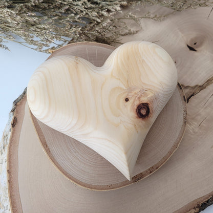 Zirbenholz Herz bauchig, Handschmeichler groß, 13 x 12 cm