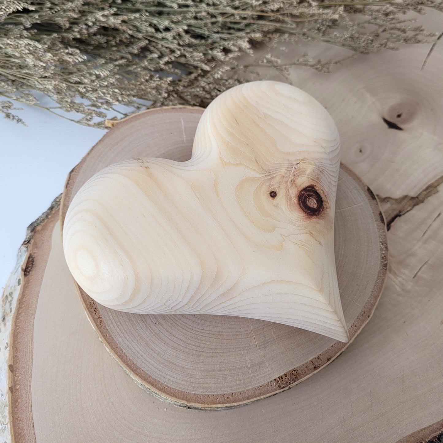 Zirbenholz Herz bauchig, Handschmeichler groß, 13 x 12 cm