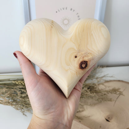 Zirbenholz Herz bauchig, Handschmeichler groß, 13 x 12 cm