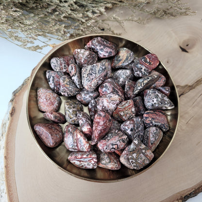 Leoparden Jaspis Trommelstein