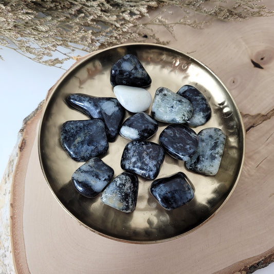 Pegmatit Nephelin Syenit Trommelstein