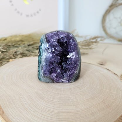Amethyst Kristalldruse 5,1 x 5cm, 156g