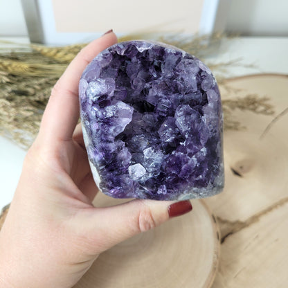 Amethyst Kristalldruse 8,6 x 7cm, 547g