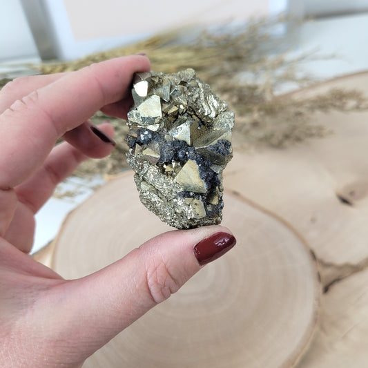 Pyrit Kristallstufe 5,6 x 3,6 cm