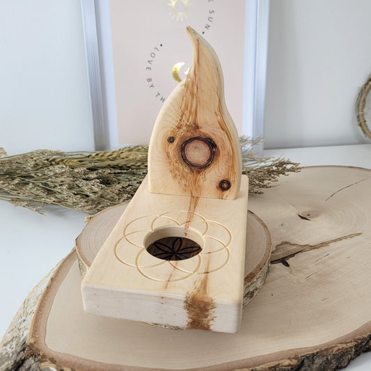 Zirbenholz Seelenlicht "Seelenweg" Teelichthalter mit Samen des Lebens Gravur, der Samen aus Nussholz