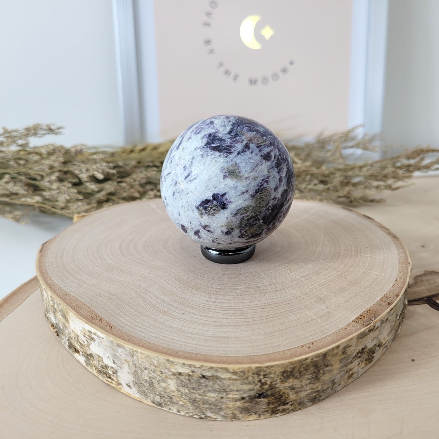 Pinker Turmalin in Lepidolith und Feldspat Unicorn Stone Kugel 5,2cm Durchmesser