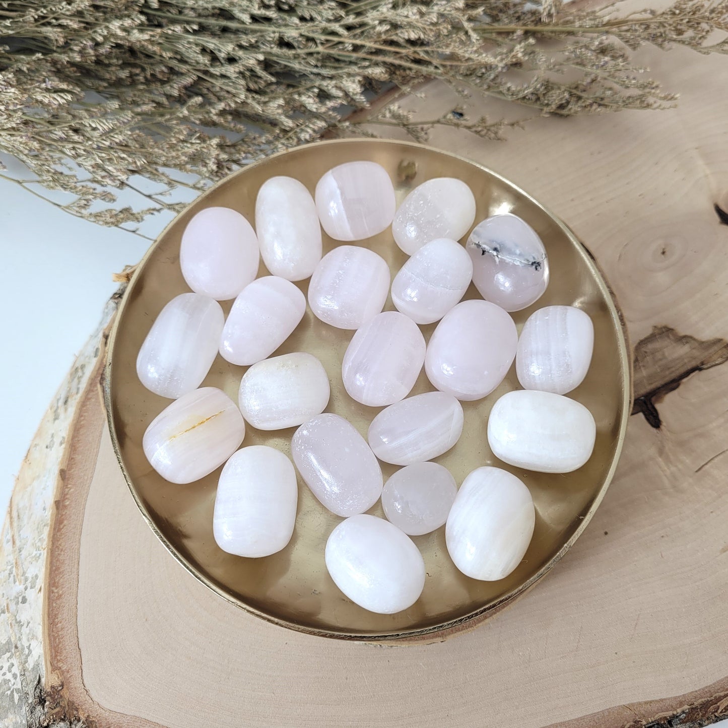 Mangano Calcit UV reaktiv Trommelstein