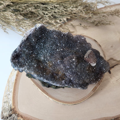 Schwarzer Amethyst 15 x 9 cm, 908g