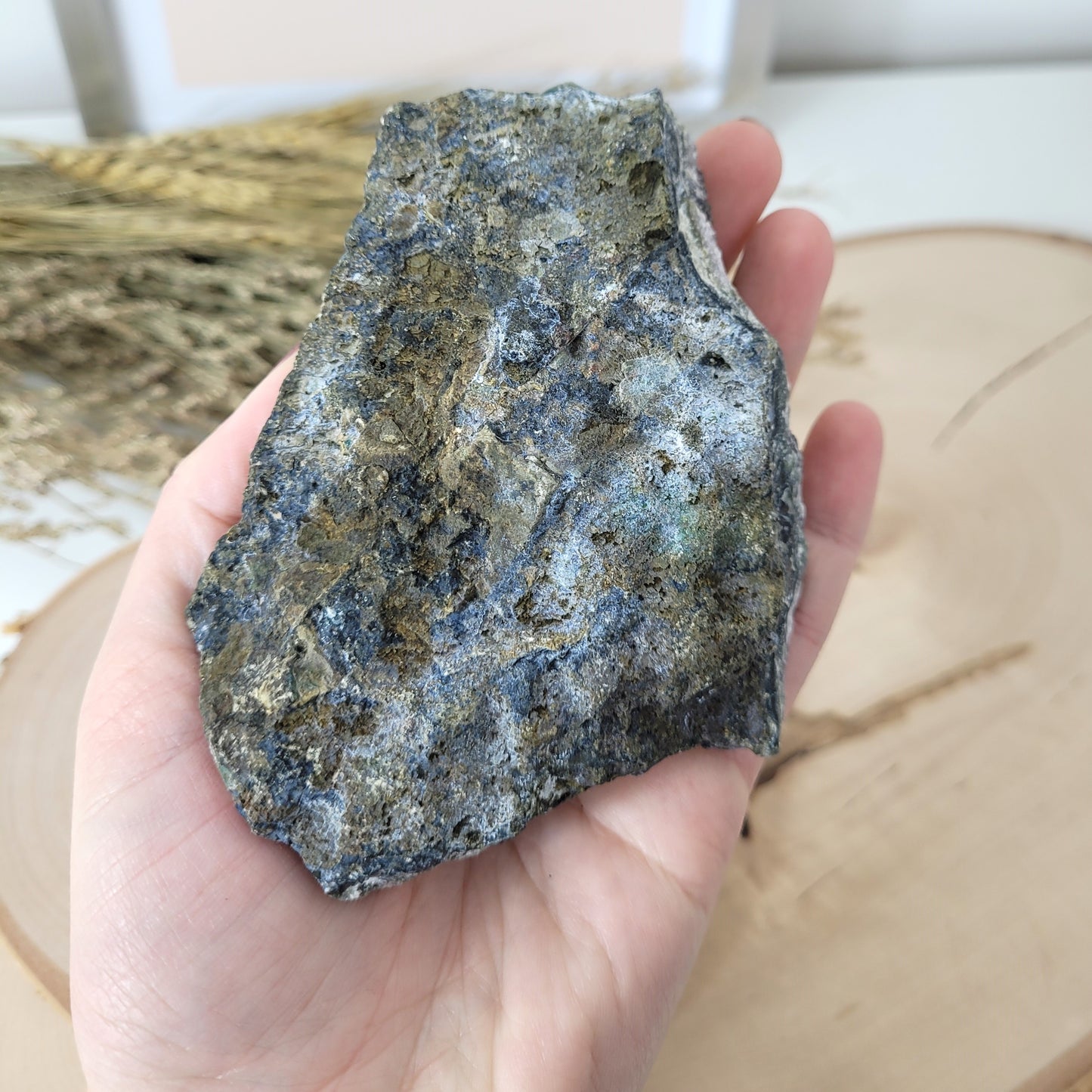 Schwarzer Amethyst 10,9 x 7,2 cm, 268g