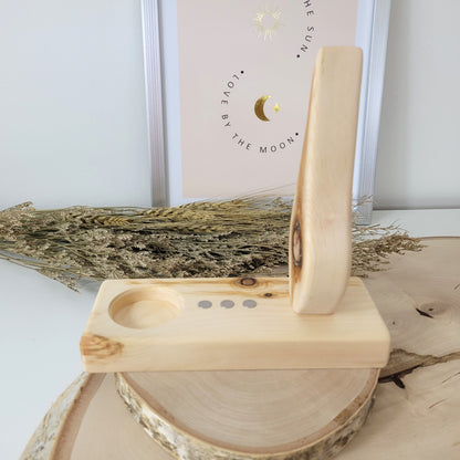 Zirbenholz Seelenlicht "Schutzflamme" Teelichthalter auf Zirbenholz Sockel mit Edelstahl Plättchen